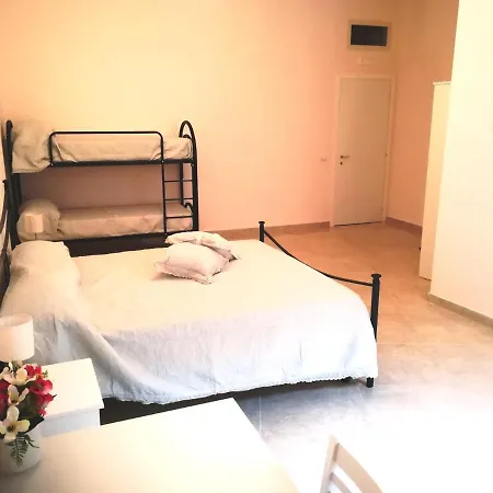 Bed & Breakfast Domusrealstella 2*