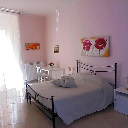 Domusrealstella Neapel