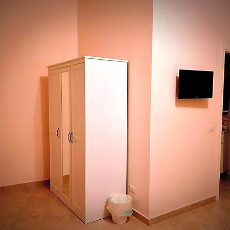 Domusrealstella Alojamento de Acomodação e Pequeno-almoço Nápoles