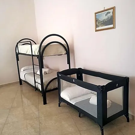 Alojamento de Acomodação e Pequeno-almoço Domusrealstella Nápoles