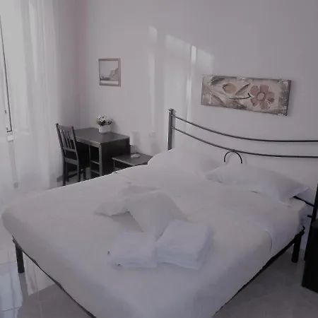 Bed and breakfast Domusrealstella Nápoles